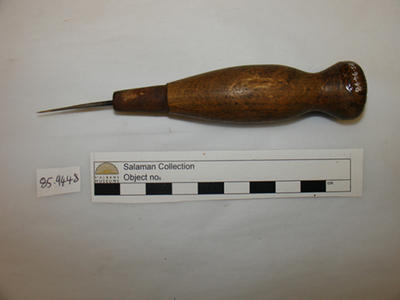 shoemakers tool